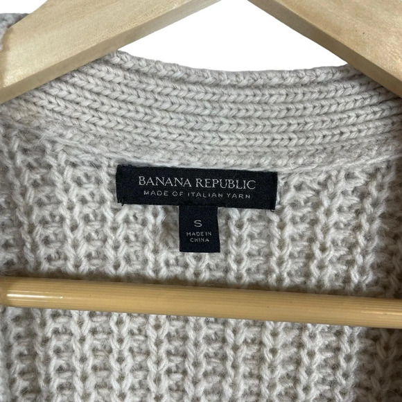 Banana Republic Oversized Cable Knit Wool/Alpaca Blend Cardigan in Beige Size S - Picture 5 of 9